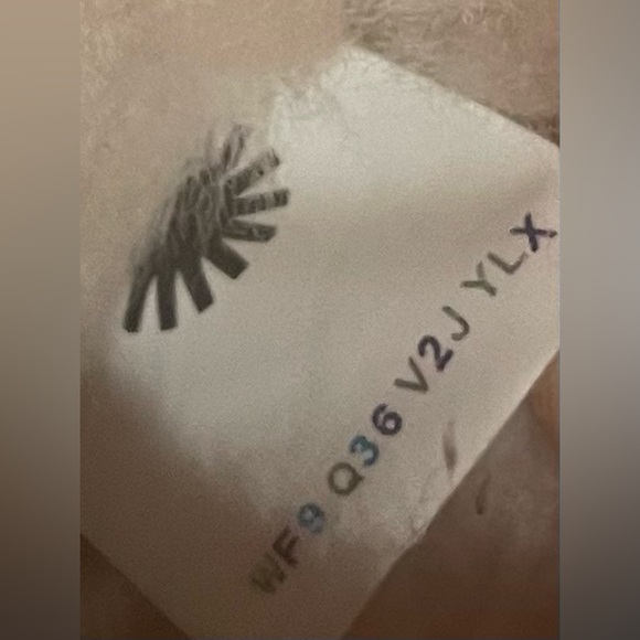 UGG Disquette suede slippers - Picture 9 of 16